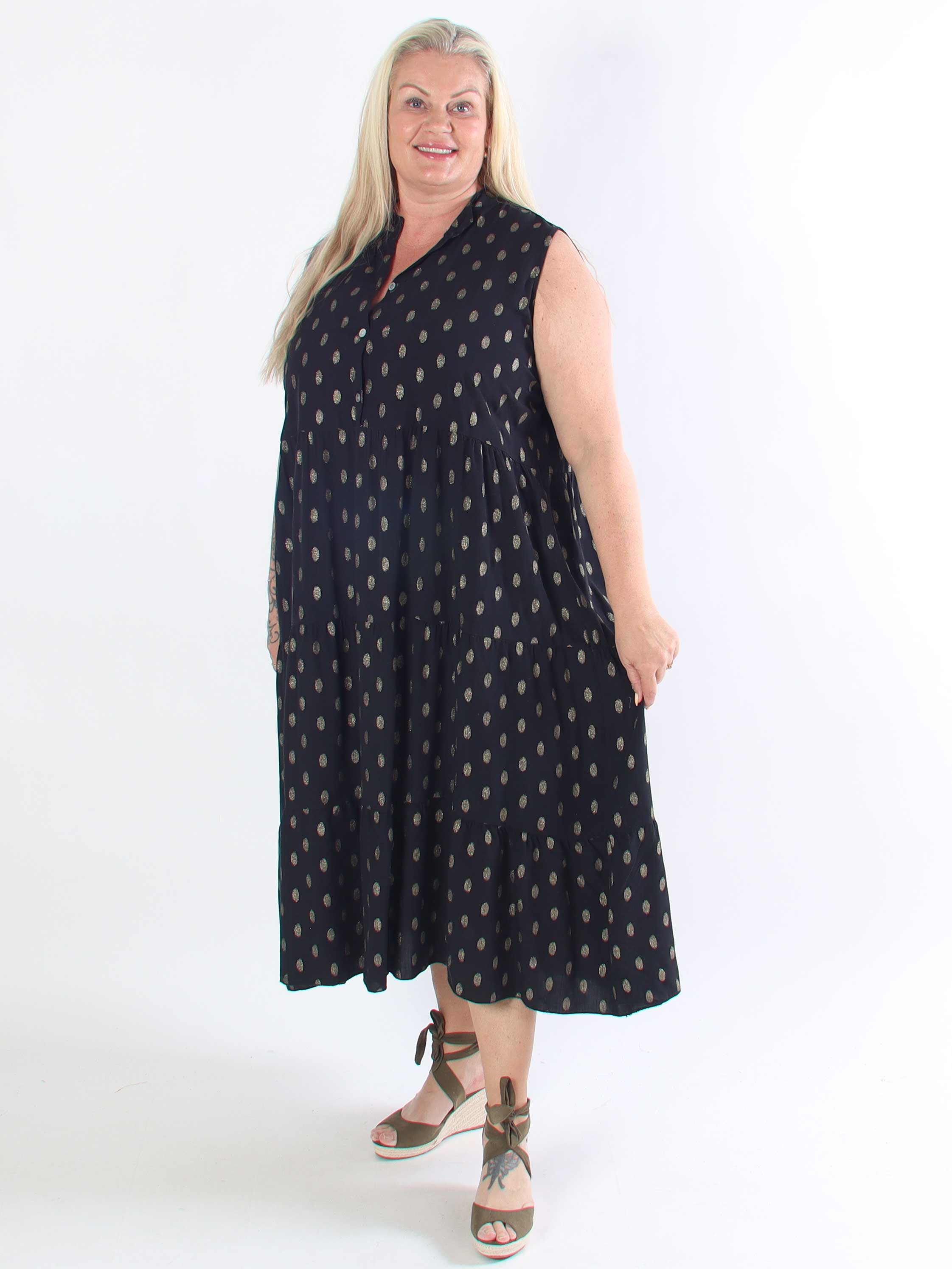 Dotti Gold Sleeveless - Plus size klänning med lager på lager look i viskos